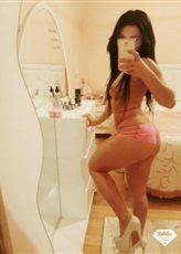 Mersin Elit Escort'un Baş Döndüren Güzelliğiyle Tanışın!