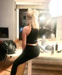 Mersin Ucuz Escort: Eşsiz Deneyimler Sunan Bayan - 71kg, 180cm