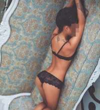 Zarif ve İri Vücutlu Mersin Elit Escort Aylin